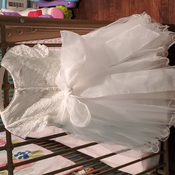 Chantilly Place White Formal Dress - Picture 7 of 9